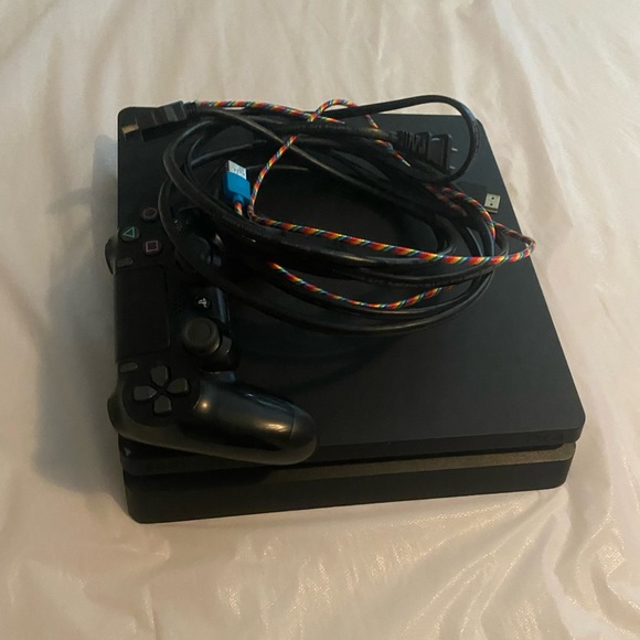 Ps4 - Picture 2 of 2